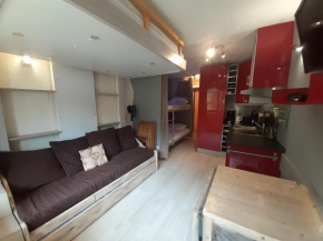 Studio cosy pour 4 pers. à 20m du télécabine, cuisine équipée, balcon, 3ème étage ascenseur - FR-1-561-117